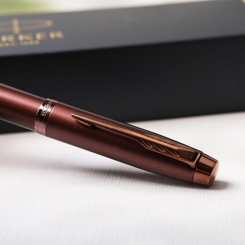 Parker IM Monochrome Burgundy