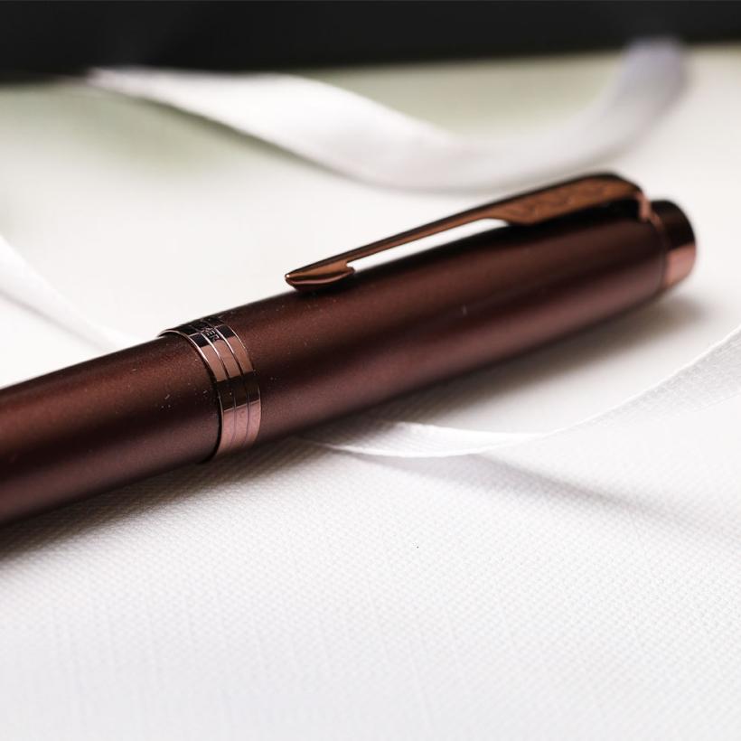 Parker IM Monochrome Burgundy