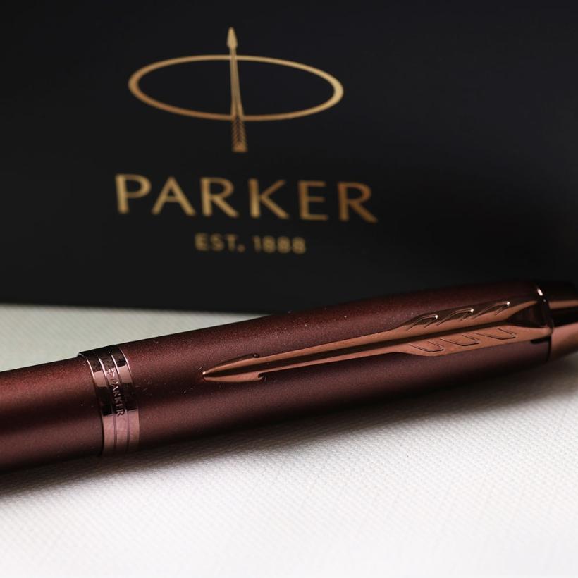 Parker IM Monochrome Burgundy